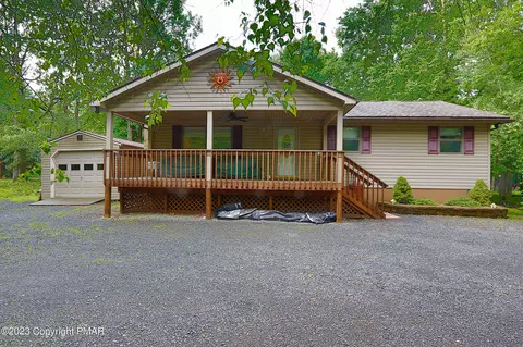 210 Fern Ridge Rd, Blakeslee, PA 18610