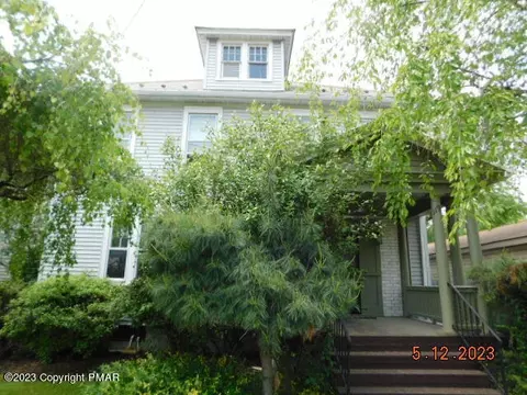 119 Broad St, Stroudsburg, PA 18360