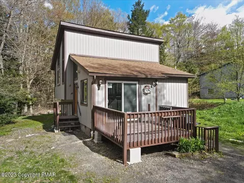3113 Essex Rd, Tobyhanna, PA 18466