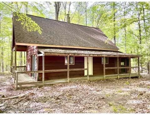 156 Raven Dr, East Stroudsburg, PA 18302