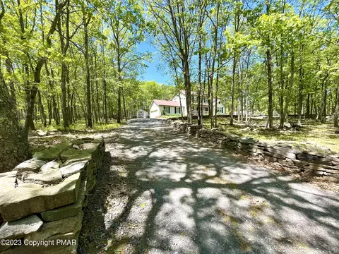187 Stone Ridge Rd, Albrightsville, PA 18210