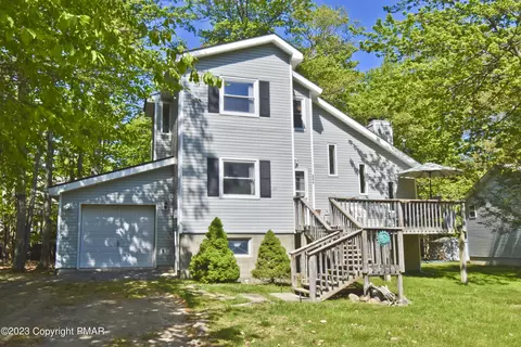 1589 Black Birch Way, Tobyhanna, PA 18466