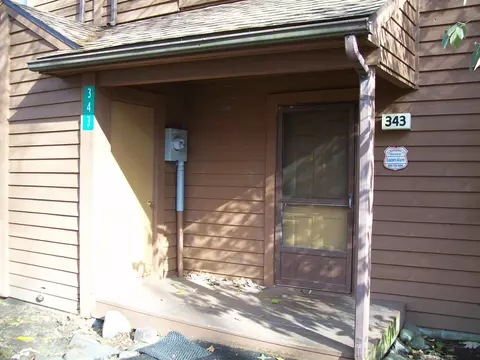 343 Crewe Ct, Bushkill, PA 18324