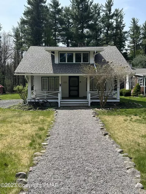 5282 Pocono Crest Rd, Pocono Pines, PA 18350