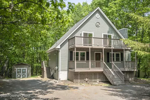 109 Keystone Dr, Dingmans Ferry, PA 18328