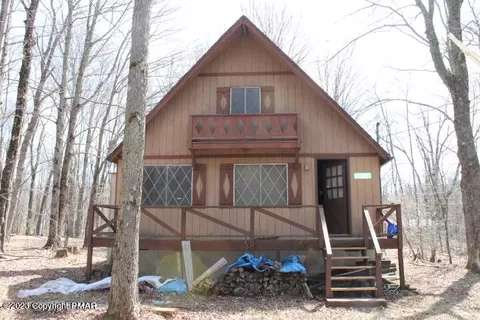 132 Shawnee Dr, Pocono Lake, PA 18347
