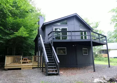 2106 Minqua Trl, Tobyhanna, PA 18466