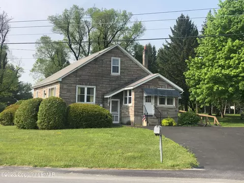 2924 Locust Ridge Rd, Pocono Lake, PA 18347