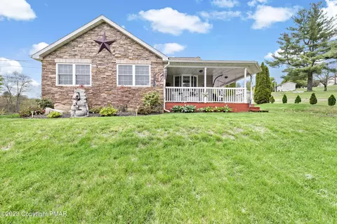 40 Hahns Dairy Rd, Palmerton, PA 18071