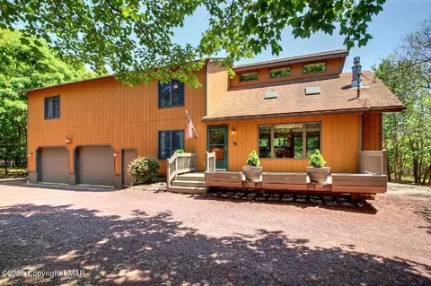 320 Midland Ct, Albrightsville, PA 18210