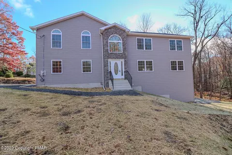 12149 Big Buck Ln, East Stroudsburg, PA 18302