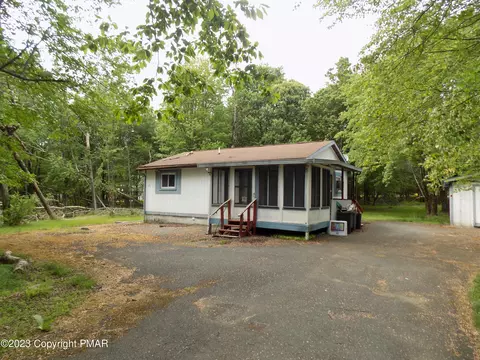 12 Lenape Trl, Albrightsville, PA 18210