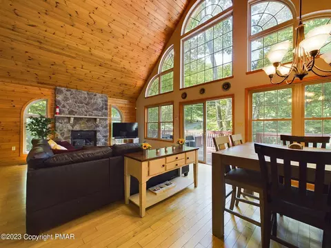 125 Hillside Ter, Pocono Lake, PA 18347