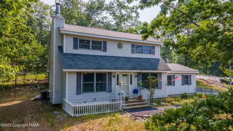 1105 Appleby Ct, Bushkill, PA 18324