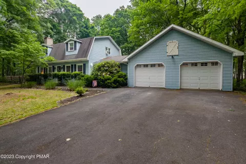 260 Blackthorn Dr, Saylorsburg, PA 18353