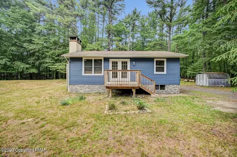 110 Oak Rd, Dingmans Ferry, PA 18328