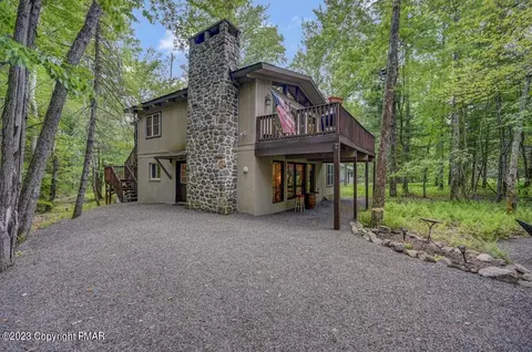 1110 Greenhill Rd, Pocono Pines, PA 18350