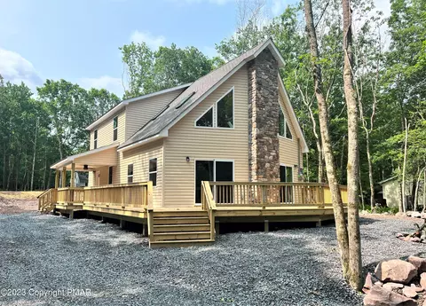 68 Lucretius Trl, Albrightsville, PA 18210