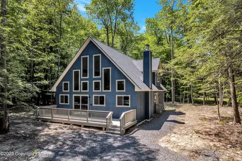 956 Sir Lionel Ct, Pocono Lake, PA 18347