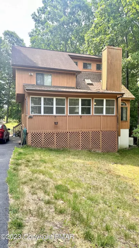 112 Osprey Cir, Bushkill, PA 18324