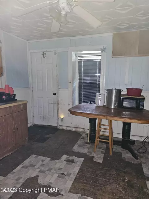4 Cherry St, Tamaqua, PA 18252