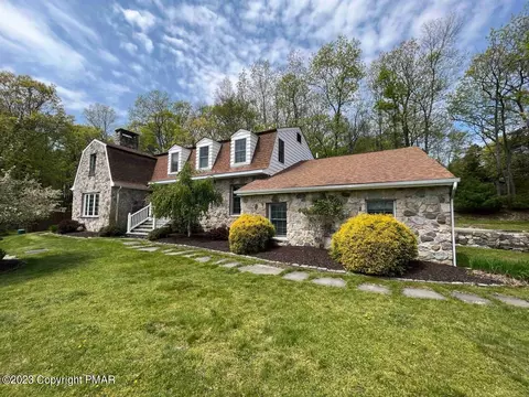 297 Myck Rd, Dingmans Ferry, PA 18328