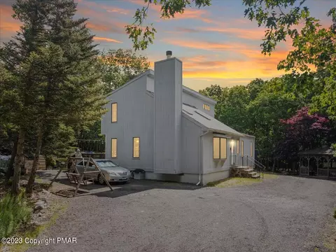 113 Long View Dr, Albrightsville, PA 18210