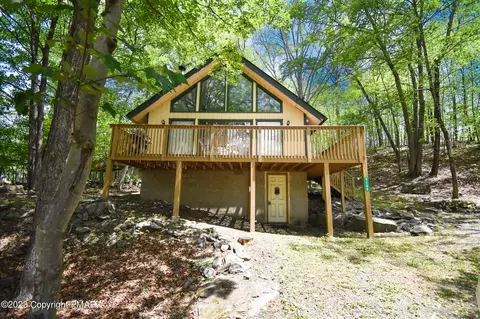 3108 Snowden Dr, Bushkill, PA 18324