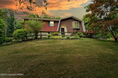 726 Upper Nis Hollow Dr, Lehighton, PA 18235