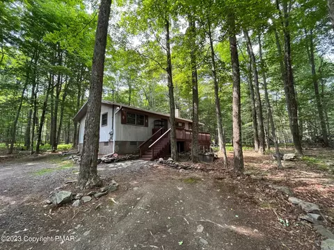 123 W L C Larsen - 2620 Dr, Clifton Township, PA 18424