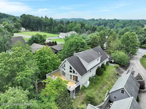 667 Apache, Auburn, PA 17922
