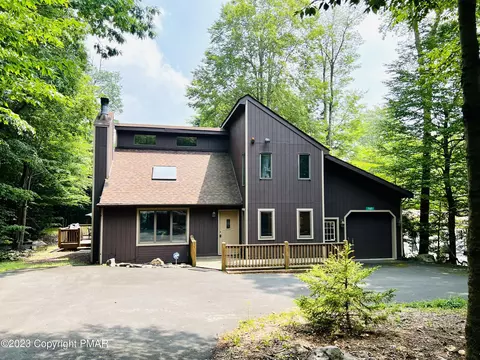 7165 Susquehanna Dr, Tobyhanna, PA 18466
