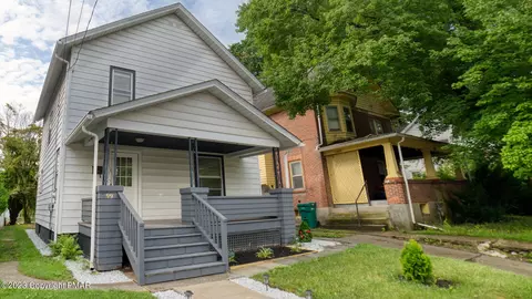 99 E Broad St, East Stroudsburg, PA 18301