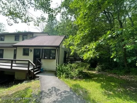 104 Villas Rd, Mount Pocono, PA 18344