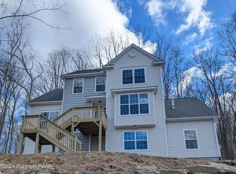 1001 Jefferson Dr, East Stroudsburg, PA 18301