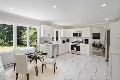 3126 Evergreen Cir, Tobyhanna, PA 18466