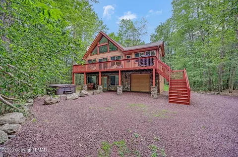 105 Powder Horn Way, Pocono Pines, PA 18350