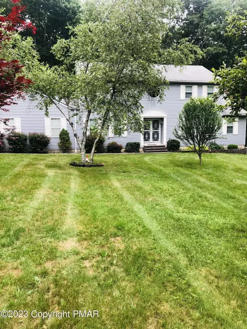 225 Paw Paw Dr, Kunkletown, PA 18058