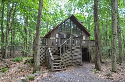 144 White Pine Dr, Pocono Lake, PA 18347