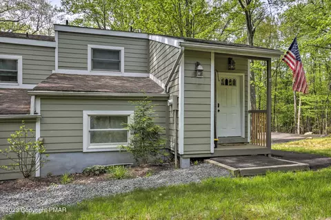 489 Moseywood Rd, Lake Harmony, PA 18624