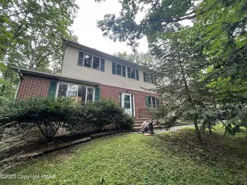 232 Chipperfield Dr, Effort, PA 18330