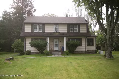 1088 Route 390, Cresco, PA 18326