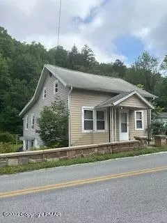 760 Fireline Rd, Palmerton, PA 18071