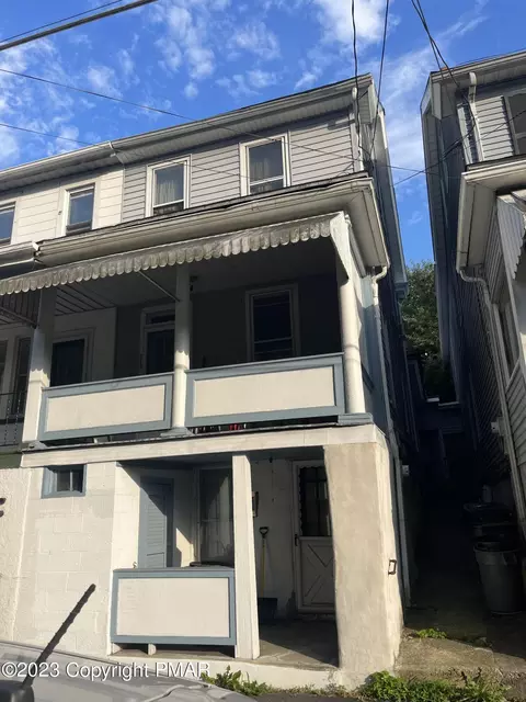 218 W Ridge St, Coaldale, PA 18218