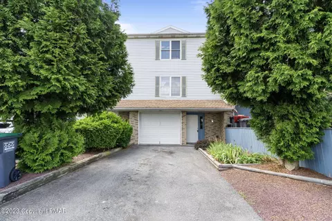 157 Victoria Arms Cir, Kunkletown, PA 18058