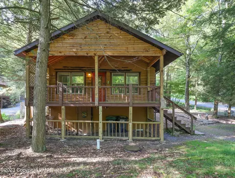 136 Whitetail Ln, Lake Ariel, PA 18436