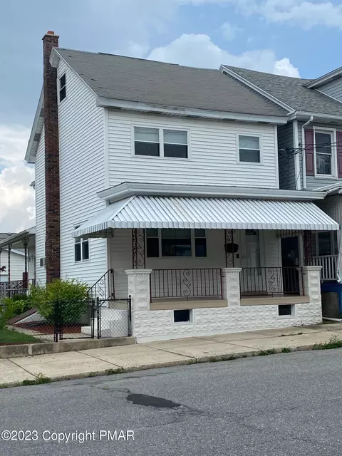 206 E White St, Summit Hill, PA 18250