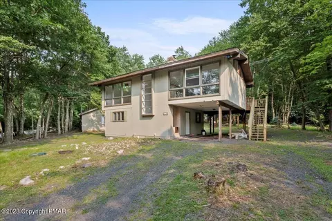 103 Elk Dr, Blakeslee, PA 18610