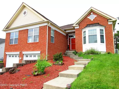 3324 Doral Ct, East Stroudsburg, PA 18302