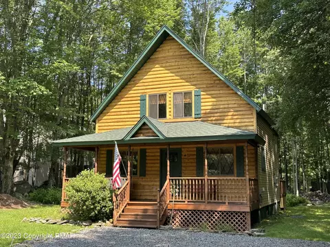 209 S Fairway Dr, Lake Ariel, PA 18436